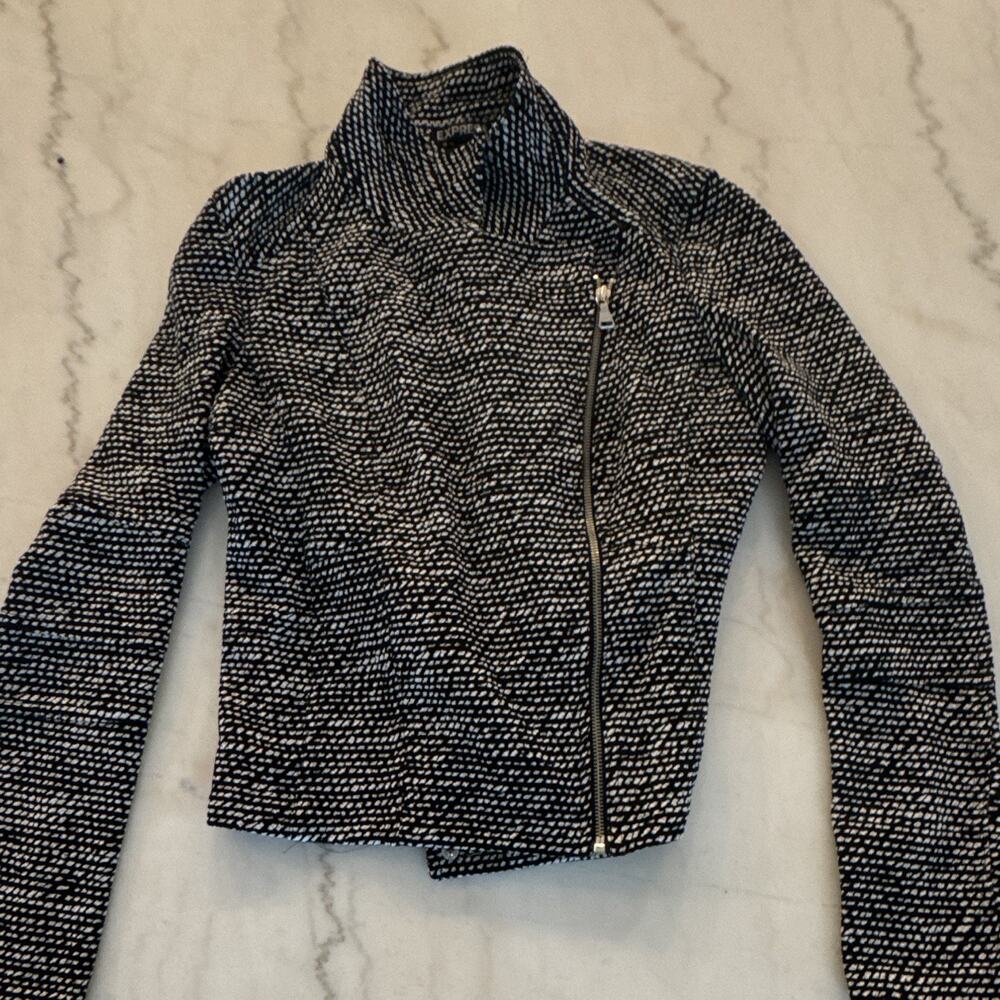 Express Women’s Blazer Top Cut Size L Item 0056